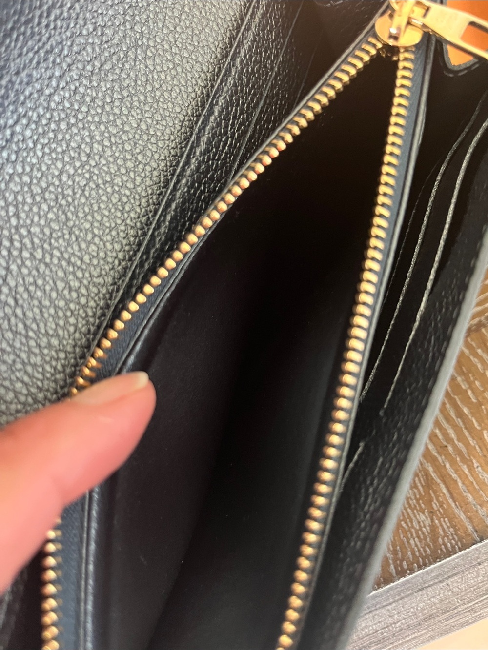 Louis Vuitton Metallic Crystal Floral Sarah Wallet - Picture 11 of 13